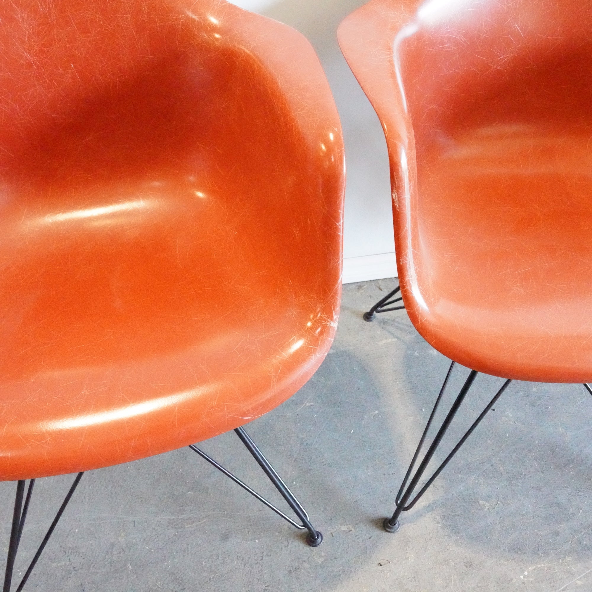 How to tell if an online eames fiberglass chair is real