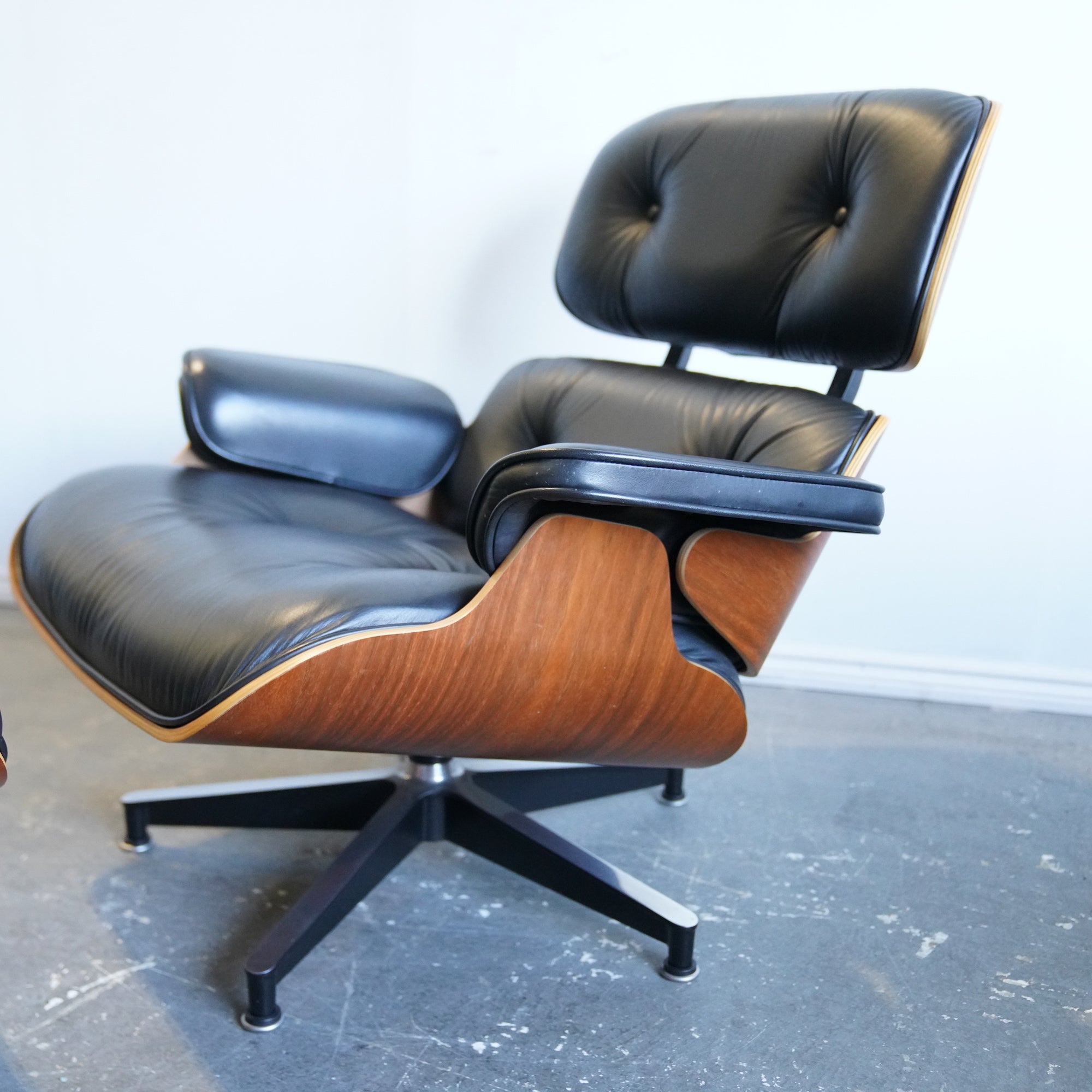 Authentic eames best sale lounge chair