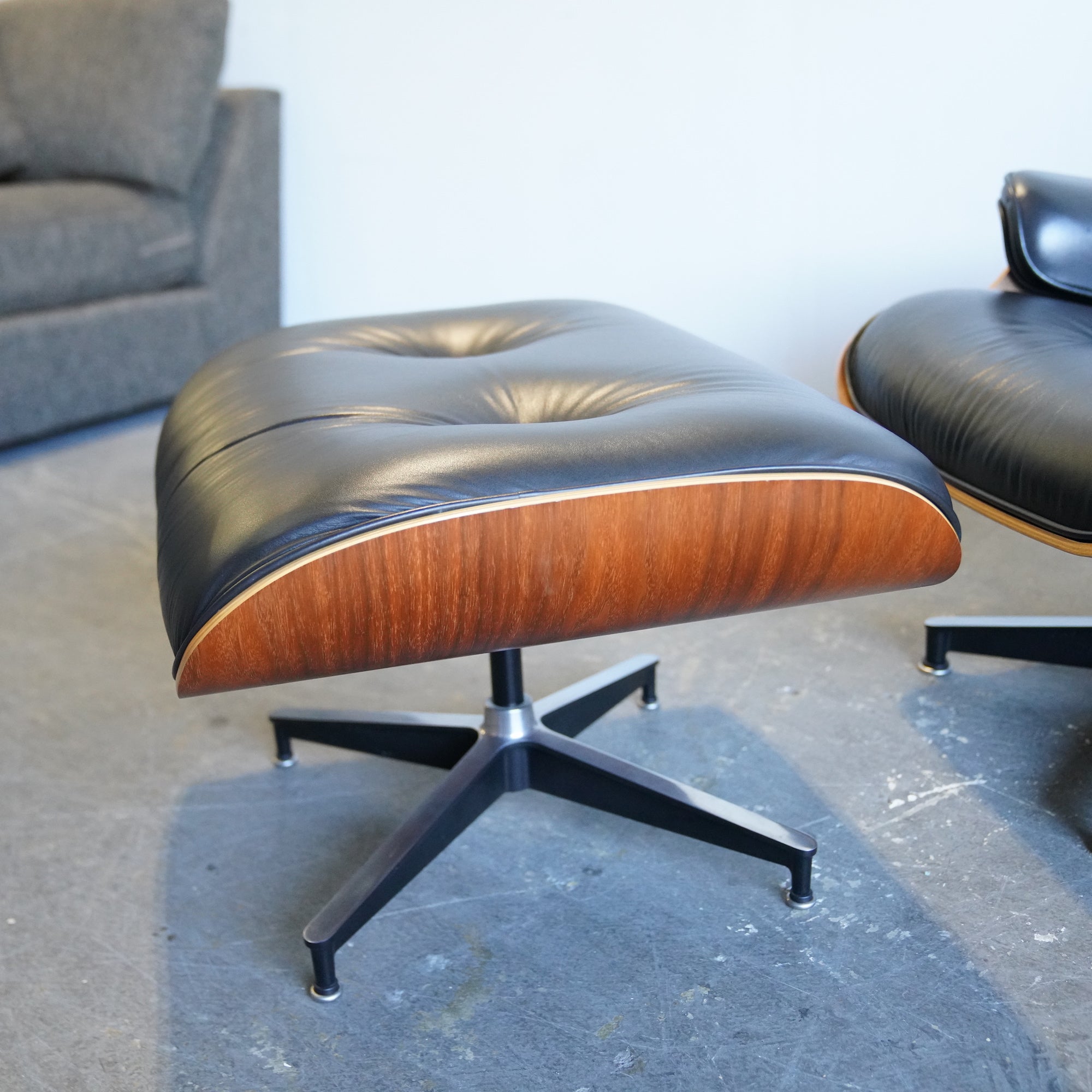 Authentic Herman Miller Eames Lounge Chair