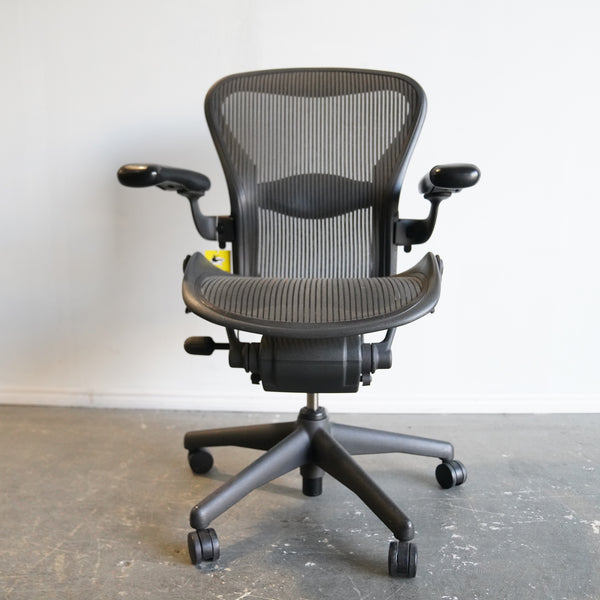 Herman Miller Aeron Size B office chair