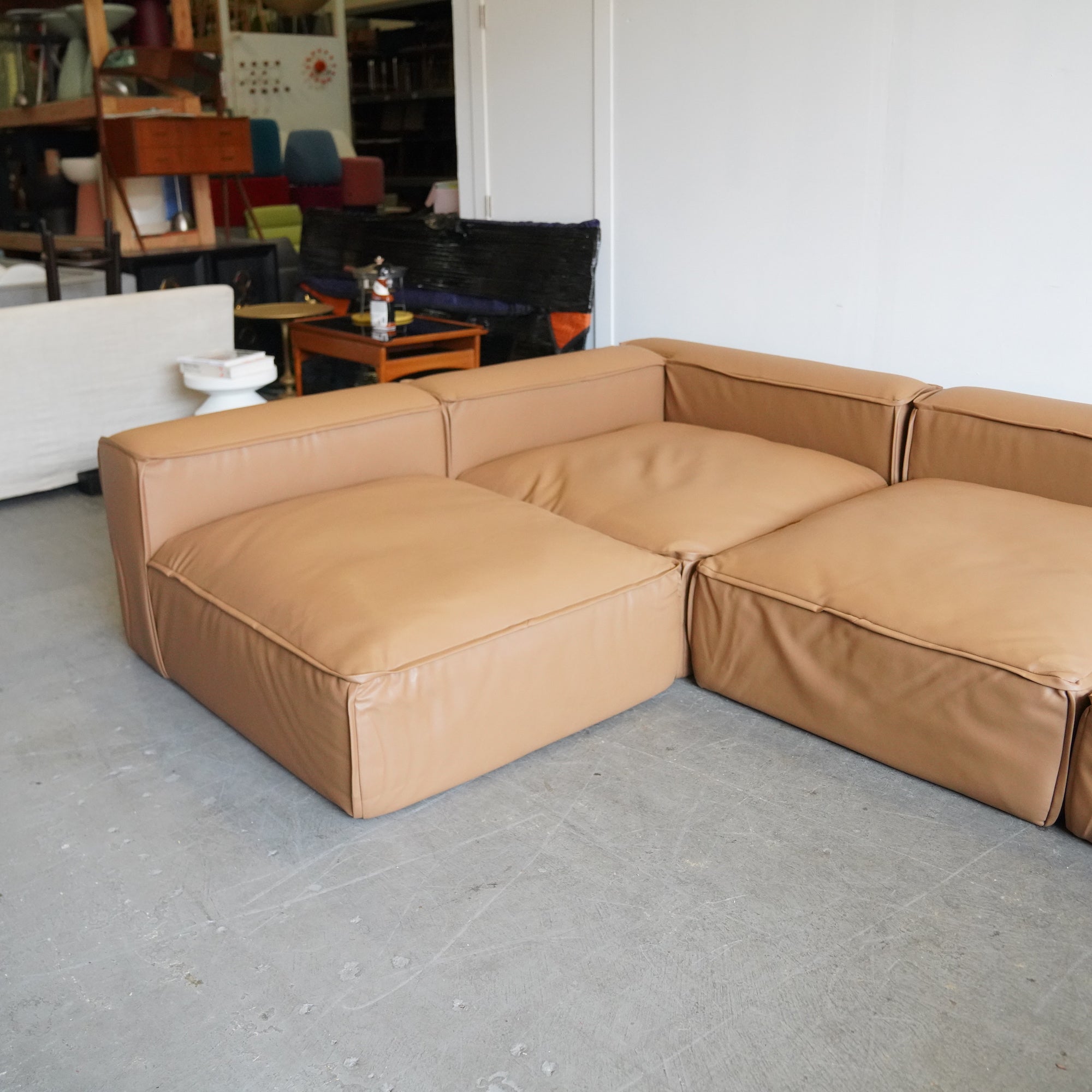 OFS 6 Piece Hinchada Modular sectional sofa