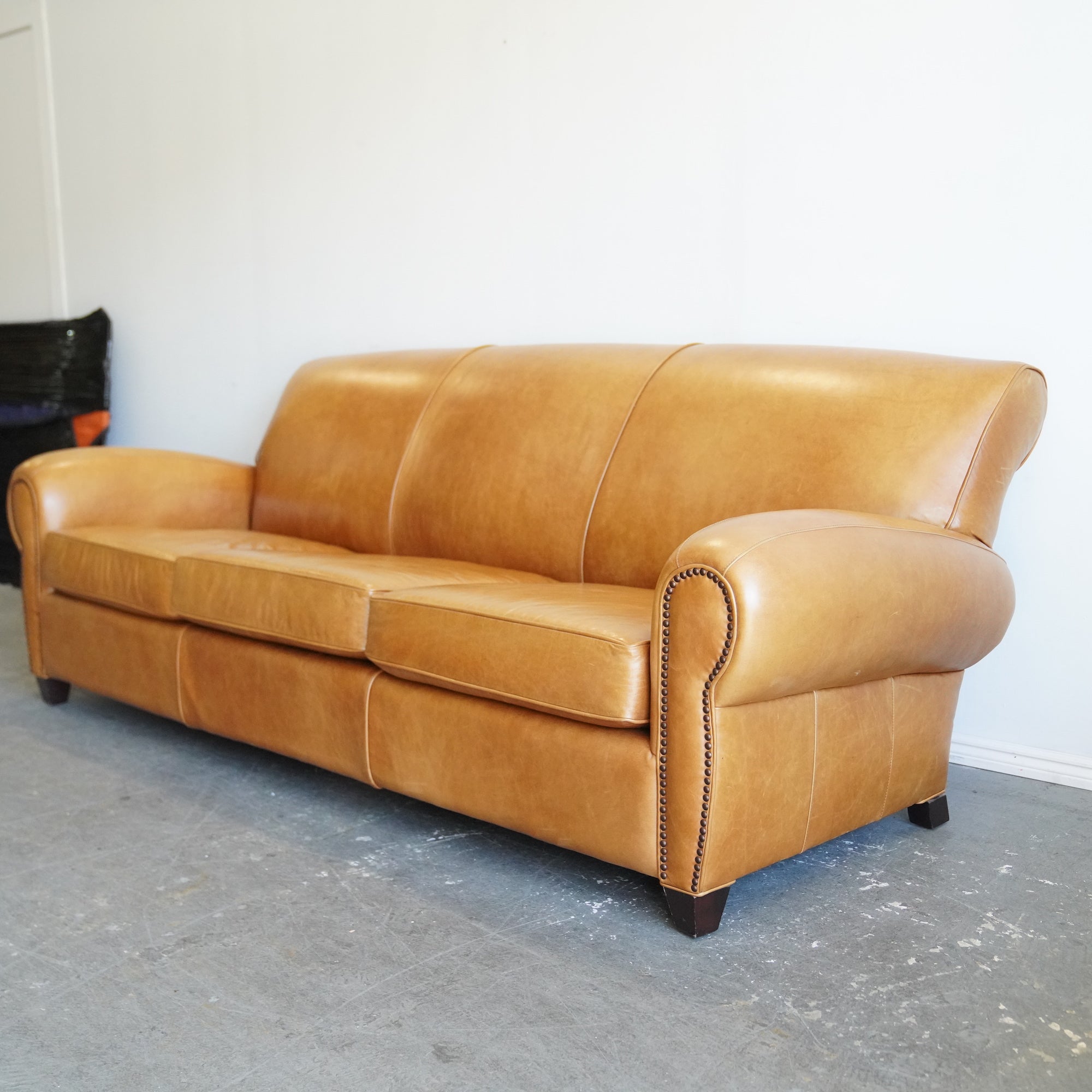 Pottery Barn Manhattan 95' Leather sofa