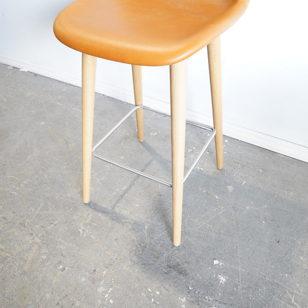 Muuto Fiber Stool Wood Base with Backrest by Iskos-Berlin