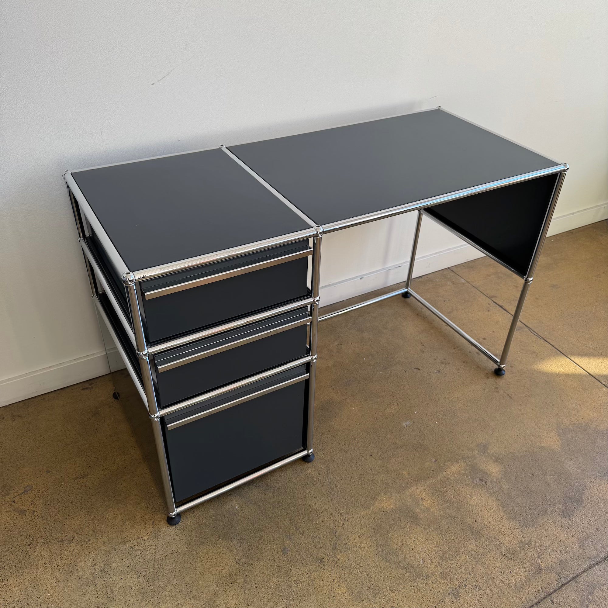 USM Haller Three Drawer Desk (Anthracite Grey)