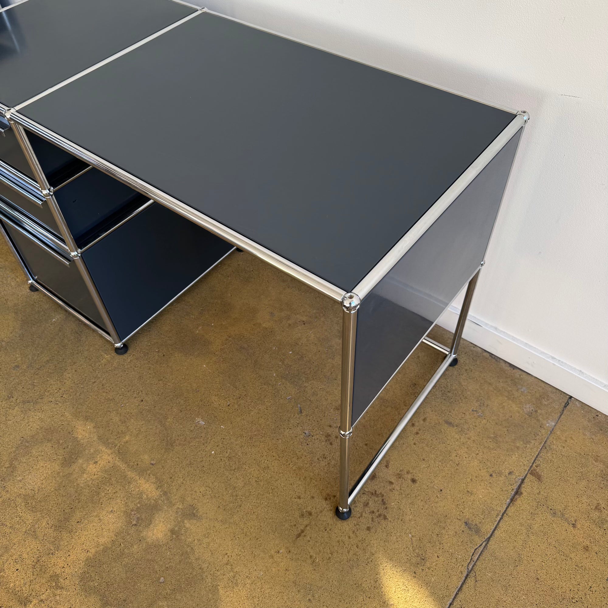 USM Haller Three Drawer Desk (Anthracite Grey)