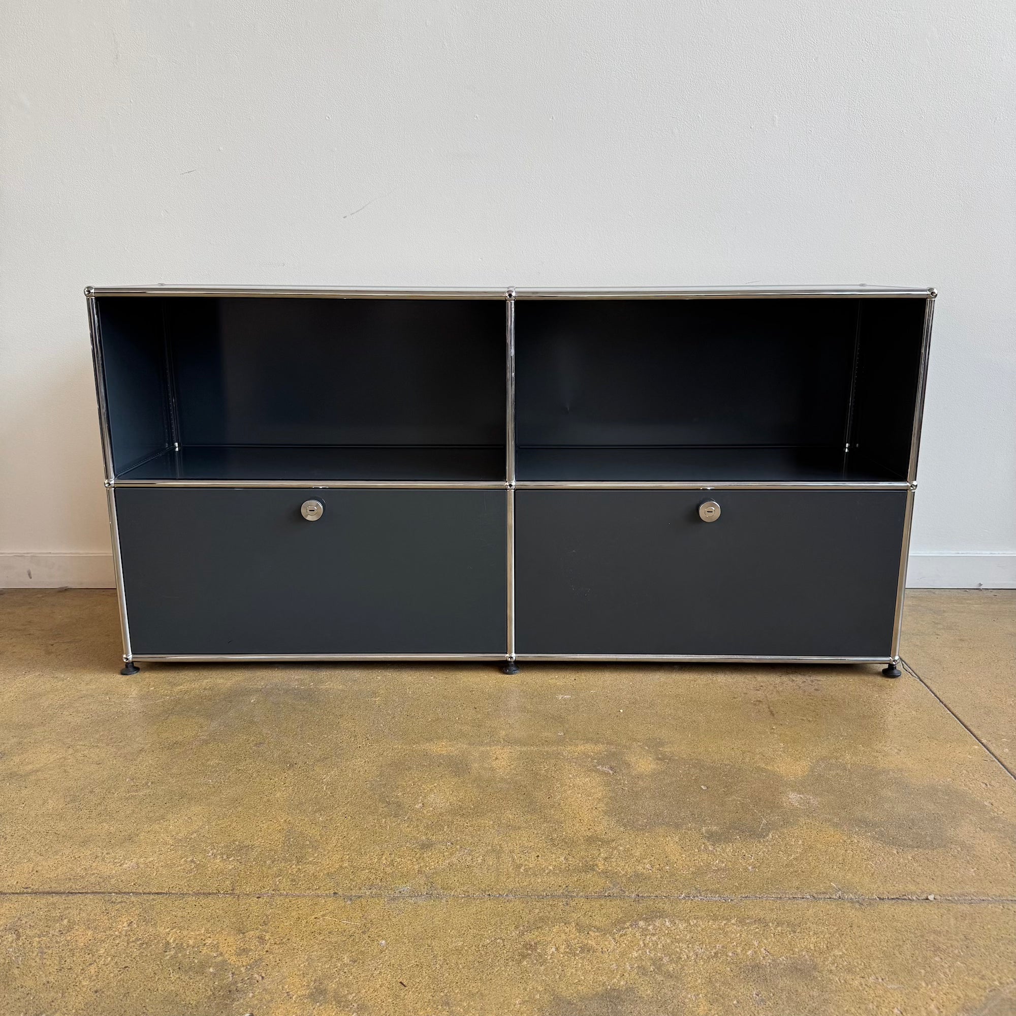 USM Haller C2A Credenza (Anthracite Grey)