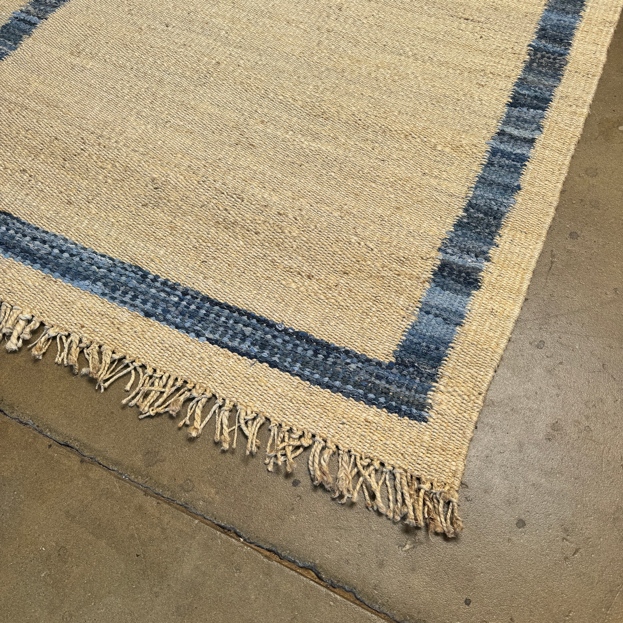 New! Serena and lily Jute Border Rug 6X9 ( Denim )