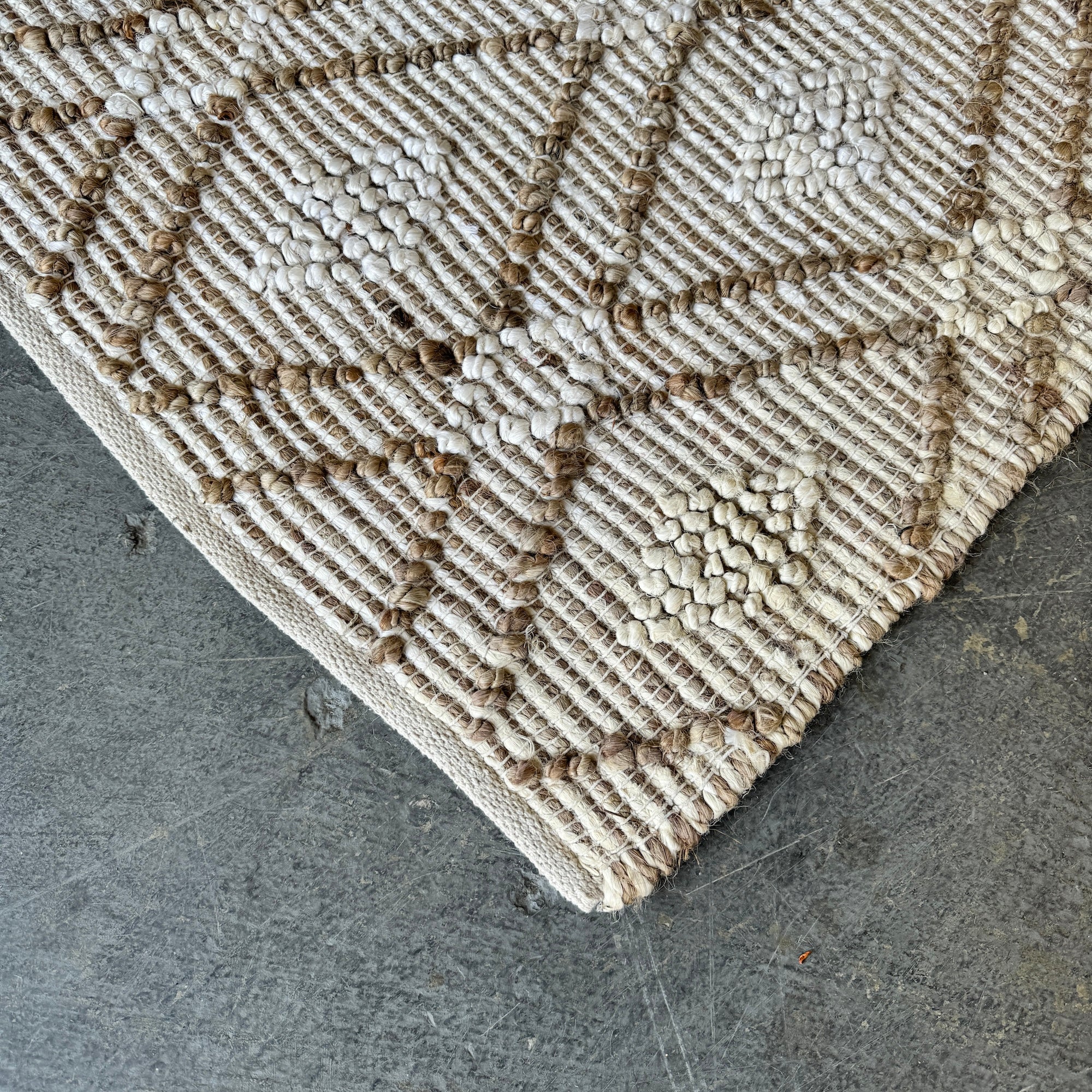 New! Serena and Lily Textured 2.6X10 Jute Rug