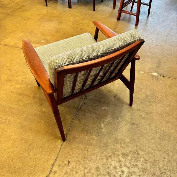 Danish Modern 1960s MM Moreddi Teak Lounge Chair (New Upholstery)