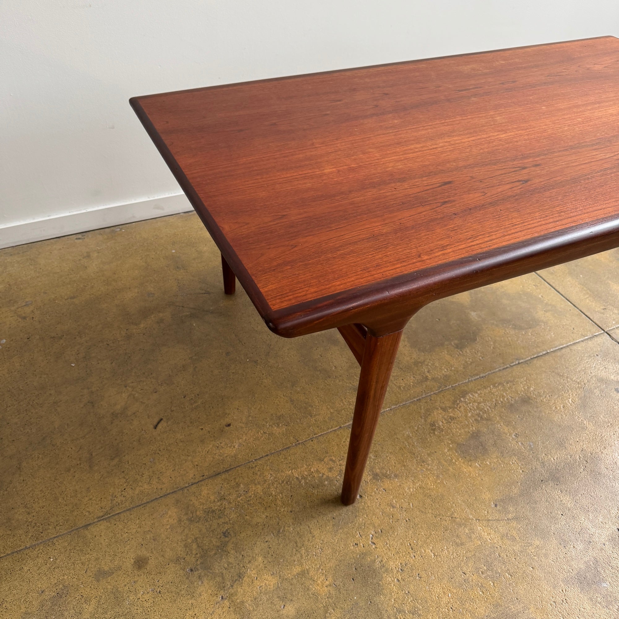 Danish Modern Expandable Dining Table by Johannes Andersen for Uldum Møbelfabrik