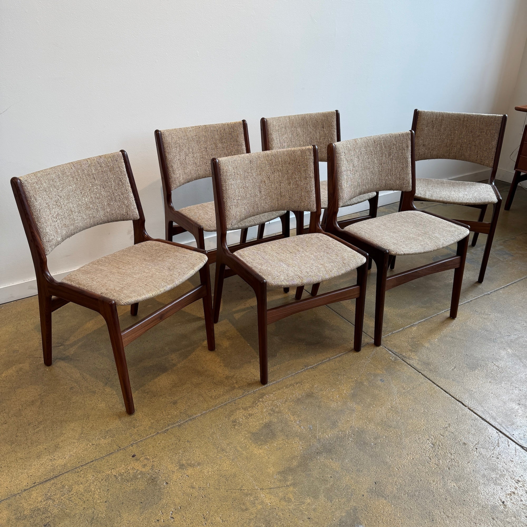 Danish Modern set of 6 Rosewood Dining chairs by Erik Buch