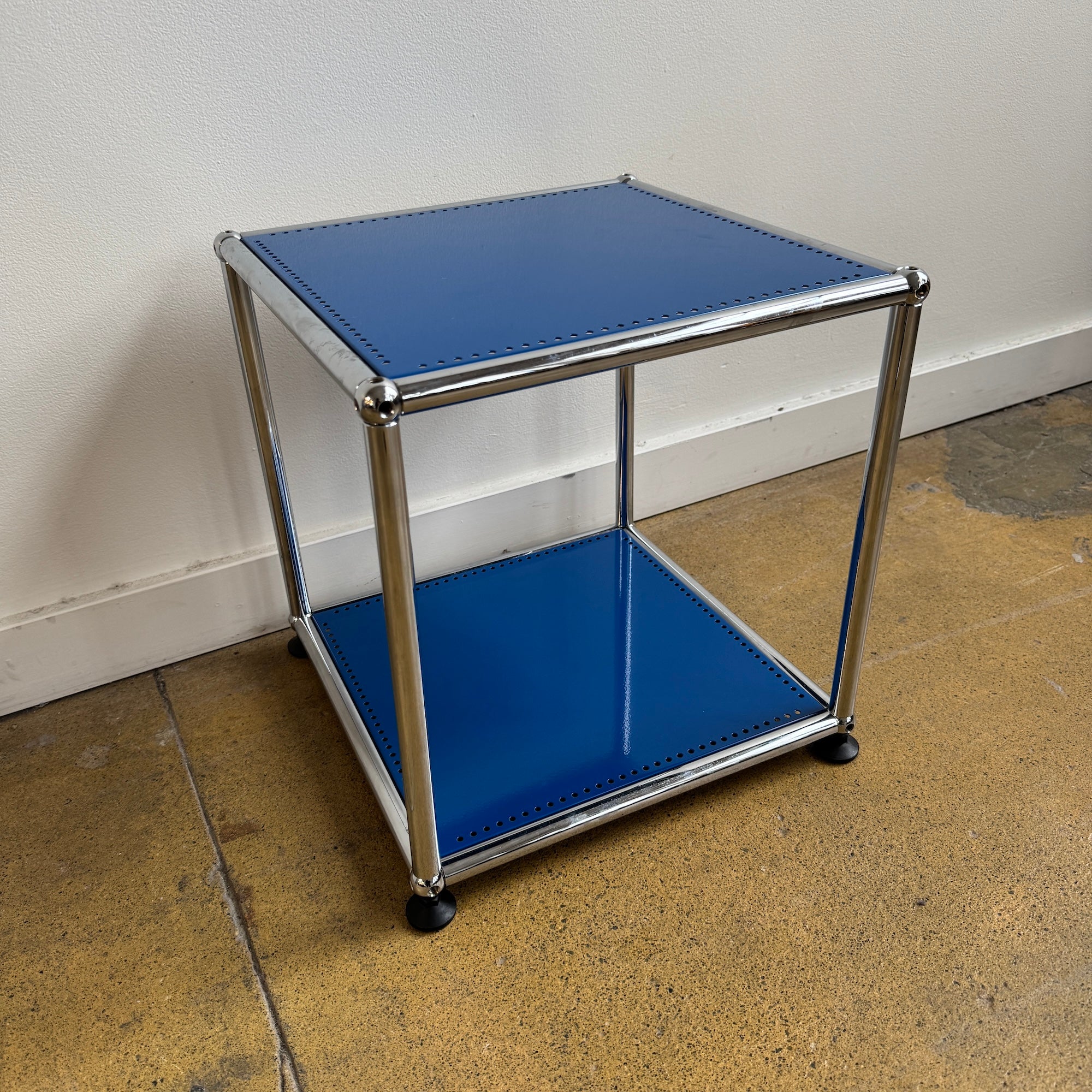 USM Haller side table m21 (Blue)