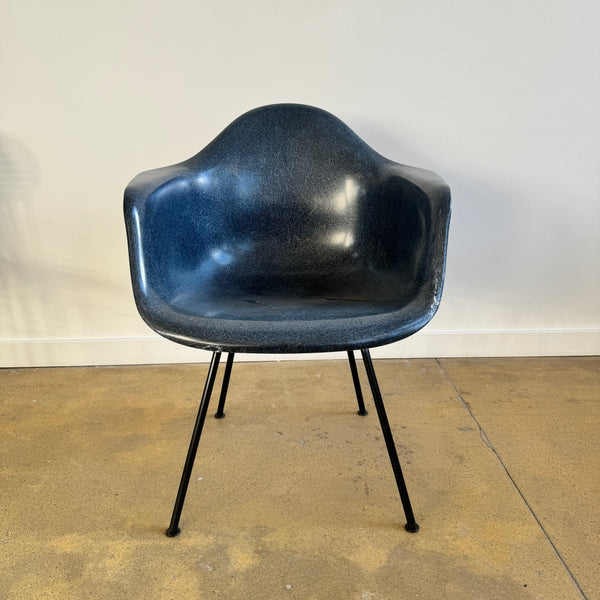 Herman Miller Eames fiberglass armchair