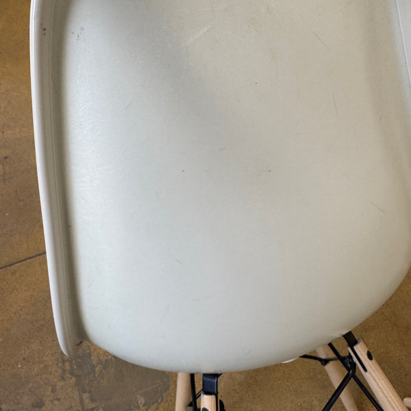 Authentic! Vitra Eames Rare Fiberglass "Alexander Gerald" Upholstery Chairs