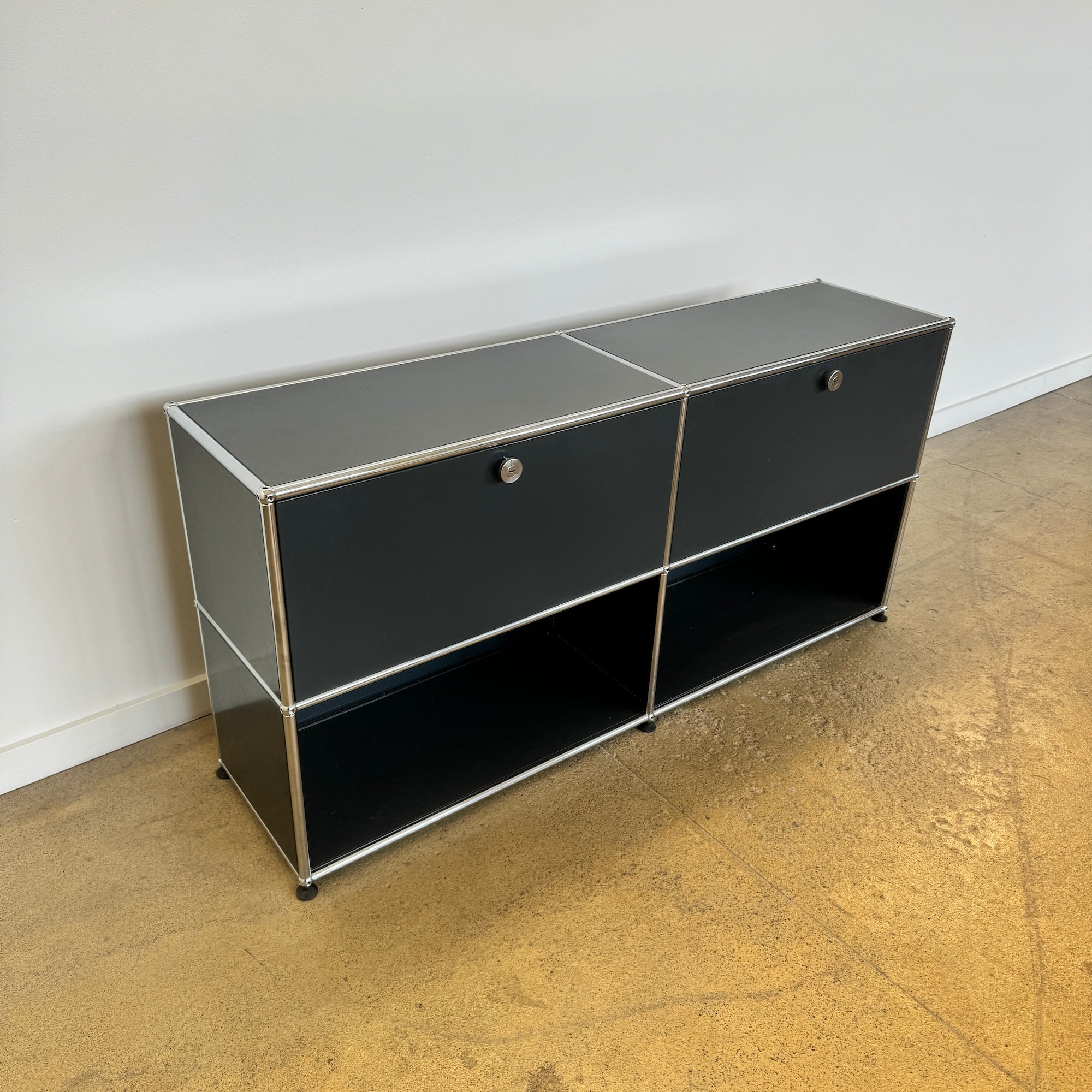 USM Haller C2A Credenza (Anthracite Grey)