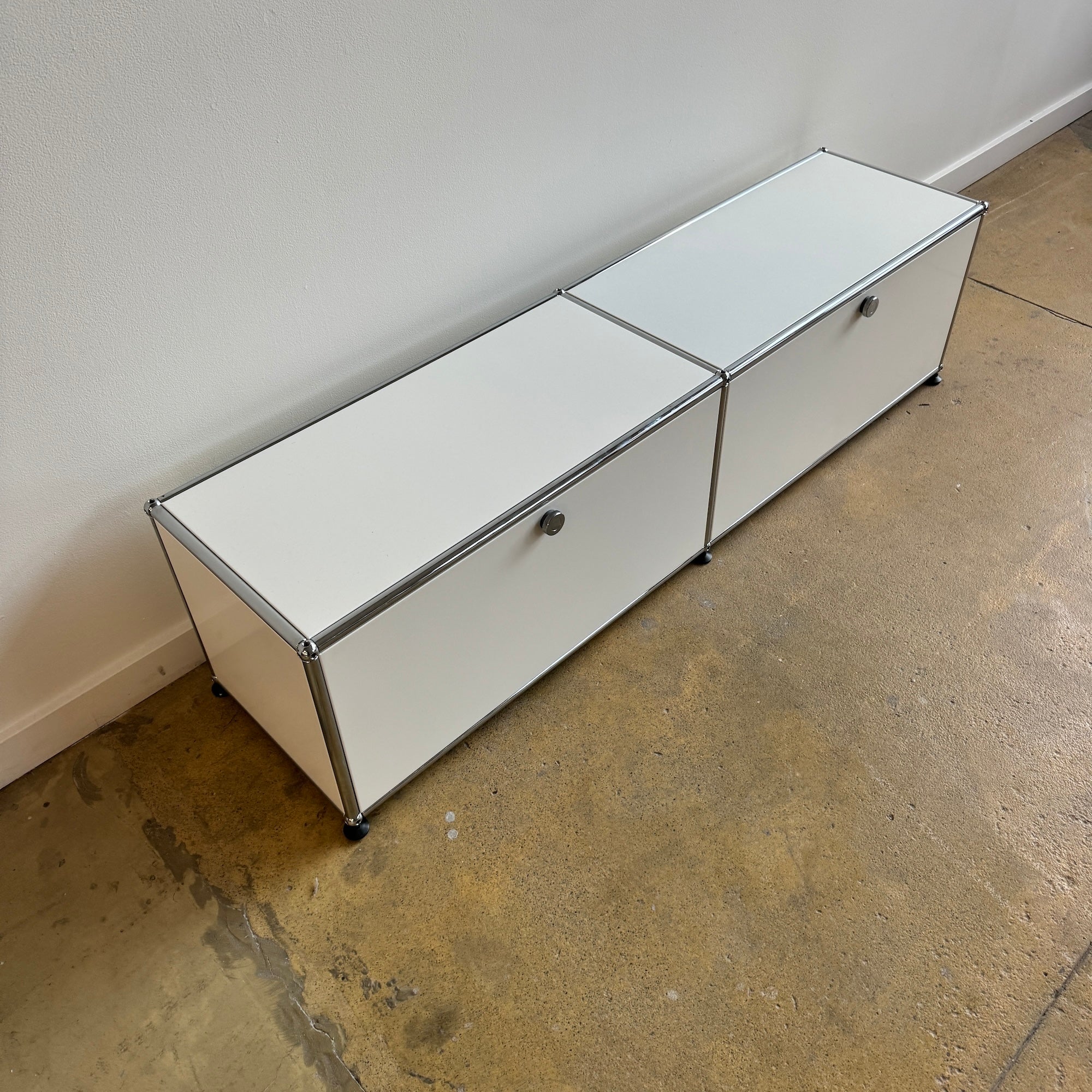 USM HALLER Low Media Console (Pure White)