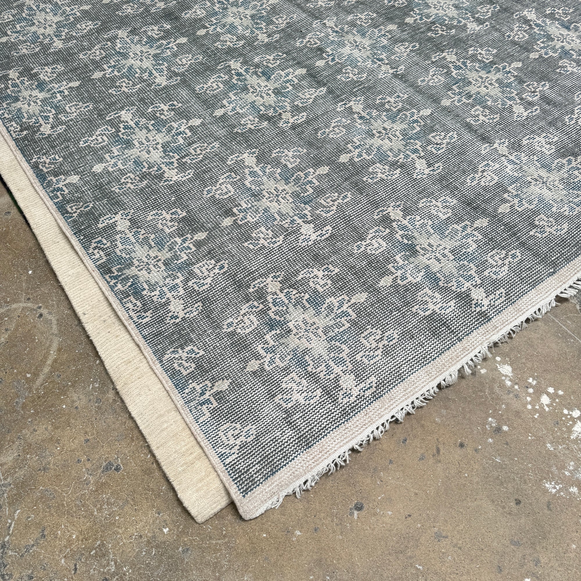 New!  Serena and Lily 8X10 Willowmere Hand-Knotted Rug