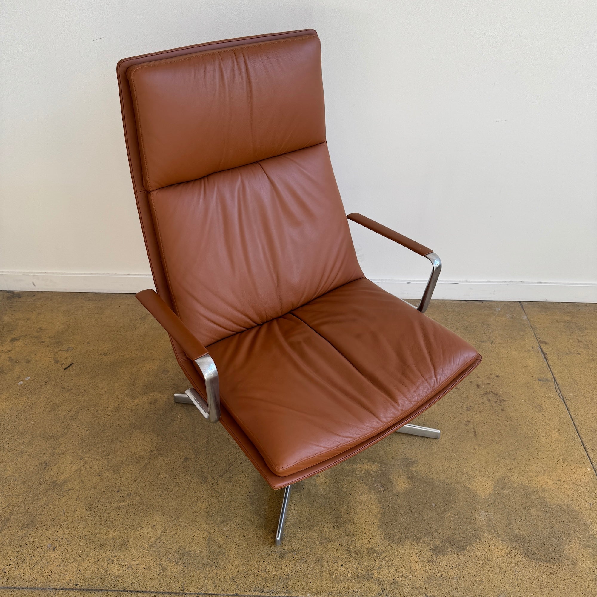 Arper Italian Catifa 70 Swivel & Reclining Leather Lounge Chair