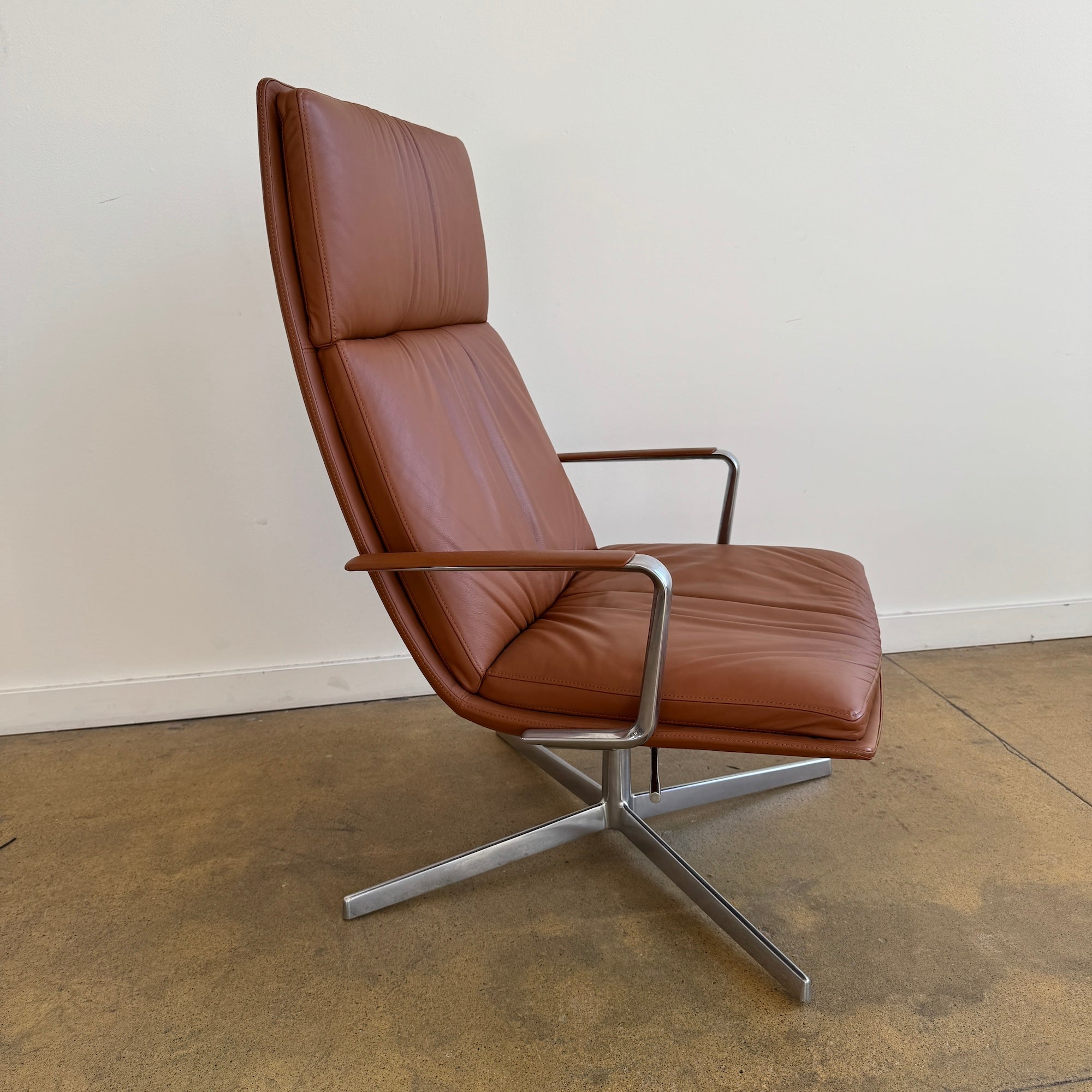 Arper Italian Catifa 70 Swivel & Reclining Leather Lounge Chair