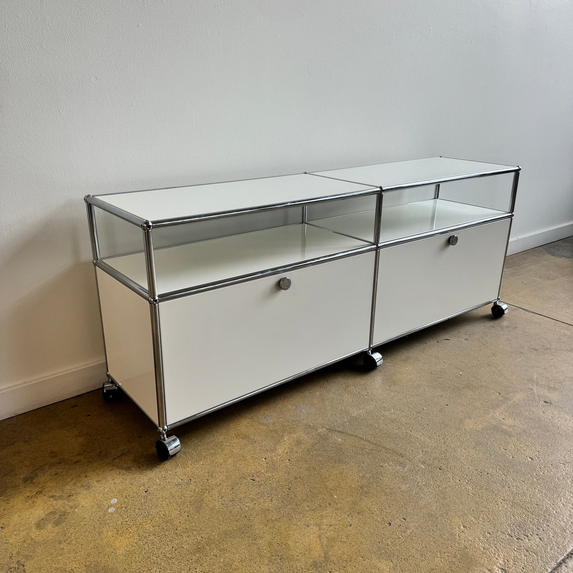 USM Haller Media Console with Caster (Pure White)