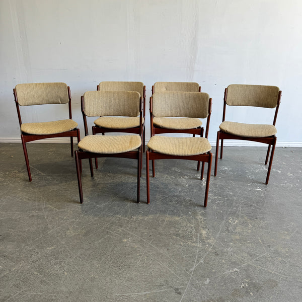 Danish Modern Set of 6 Eric Buch Model 49 Rosewood Dining chairs