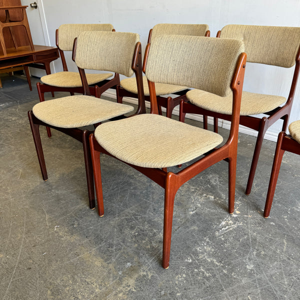 Danish Modern Set of 6 Eric Buch Model 49 Rosewood Dining chairs