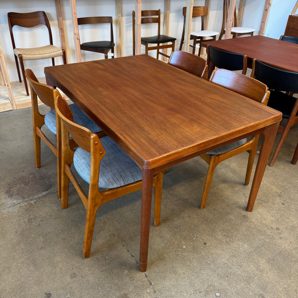 Danish Modern Teak Expandable Table by Henning Kjærnulf (Refinished)