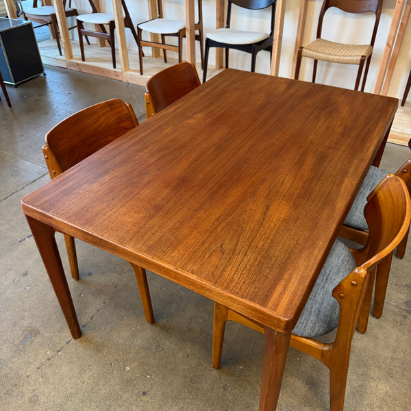 Danish Modern Teak Expandable Table by Henning Kjærnulf (Refinished)