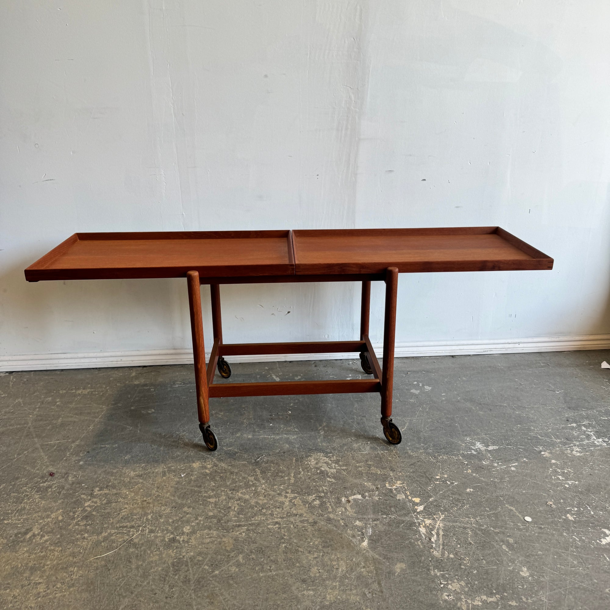 Danish Modern Poul Hundevad Expandable Teak Bar Cart