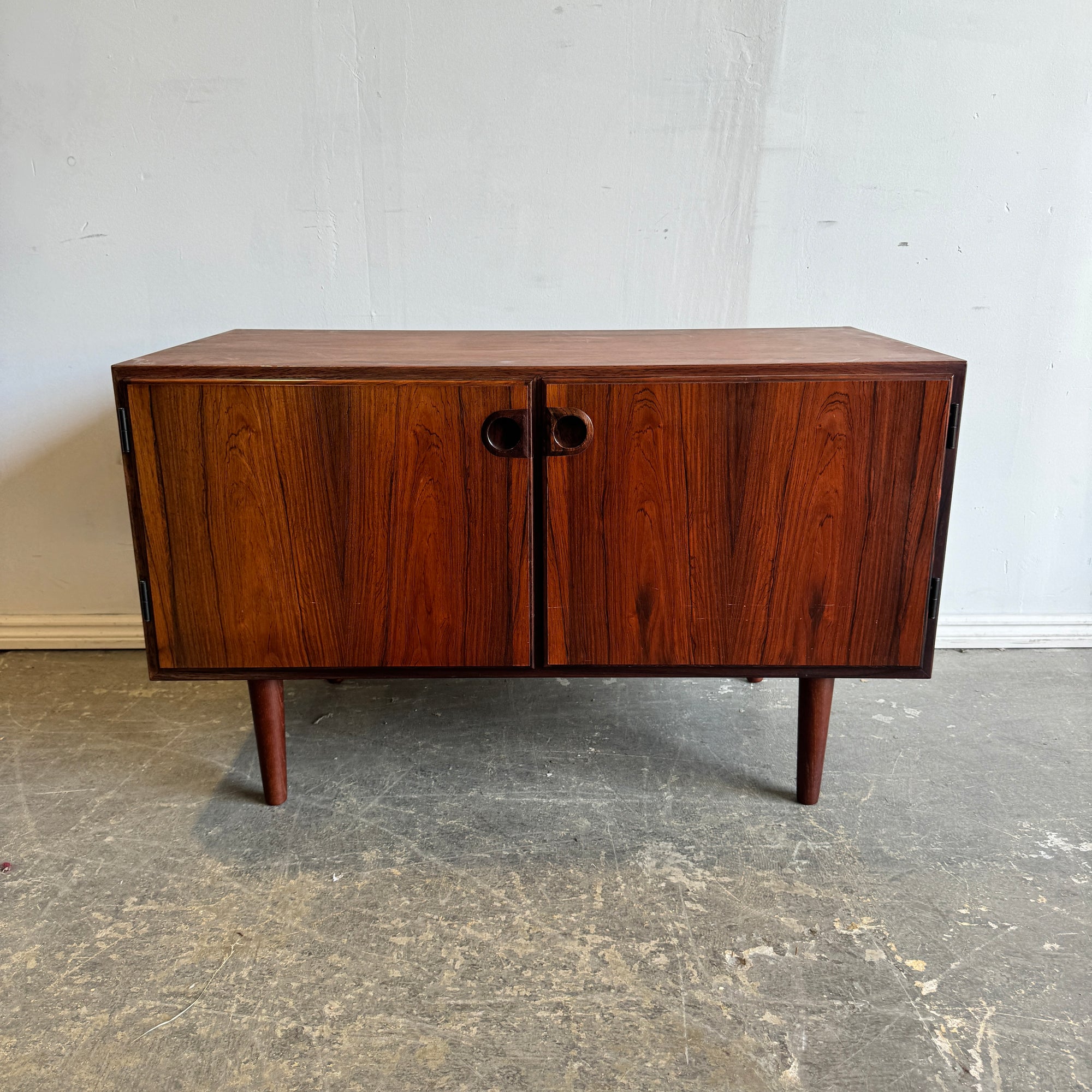 Danish Modern Low Sideboard in Rosewood