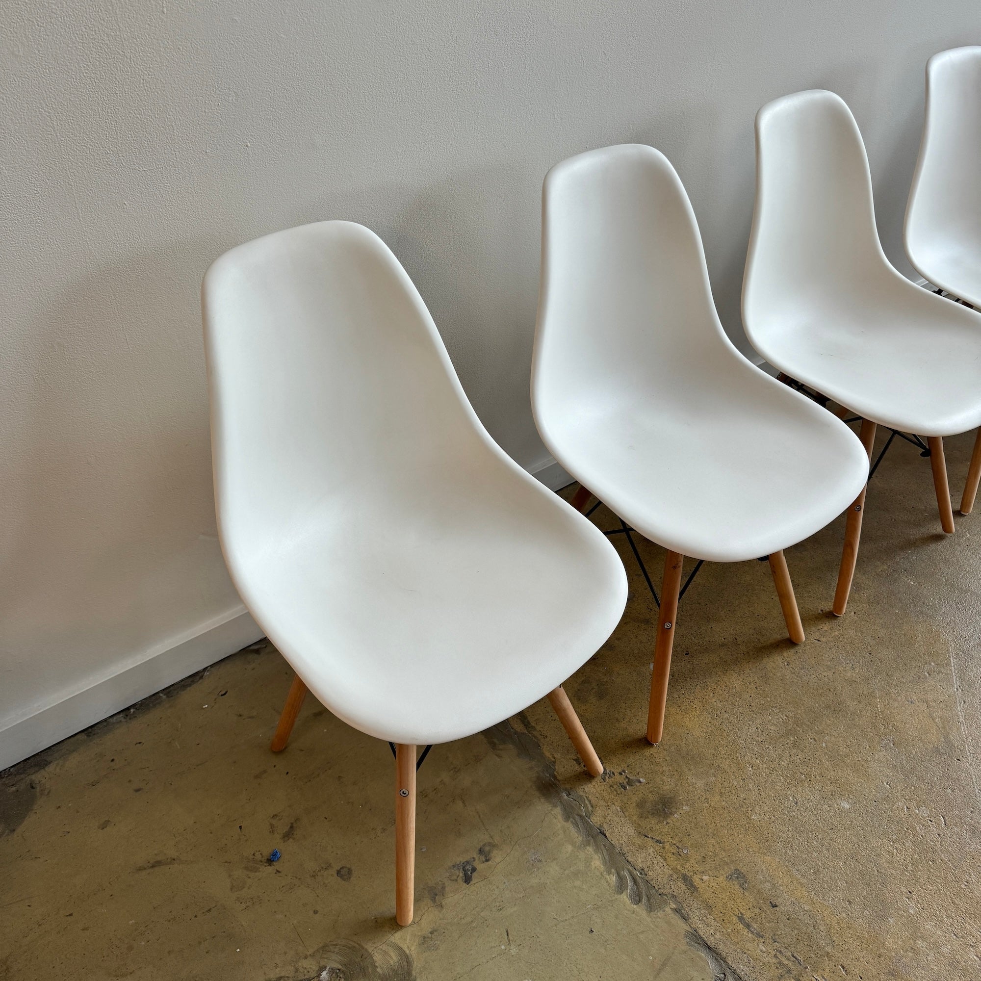 Authentic Herman Miller set of 6 Eames chairs