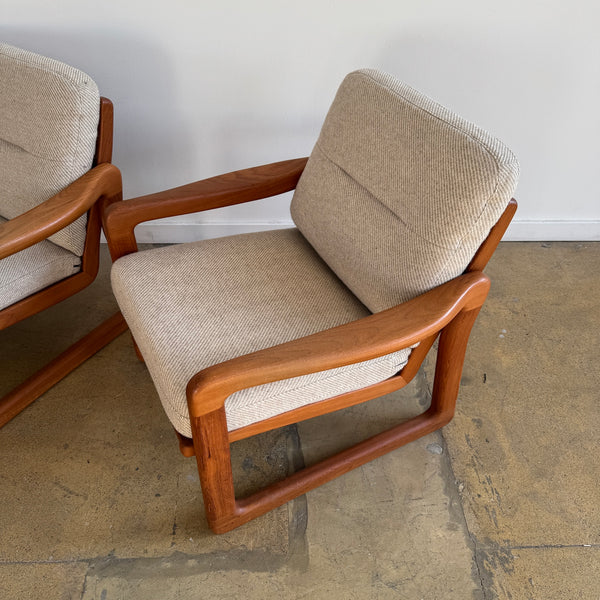 Danish Modern Lustrup Pair lounge chairs by Holstebro 1960s