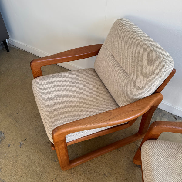 Danish Modern Lustrup Pair lounge chairs by Holstebro 1960s