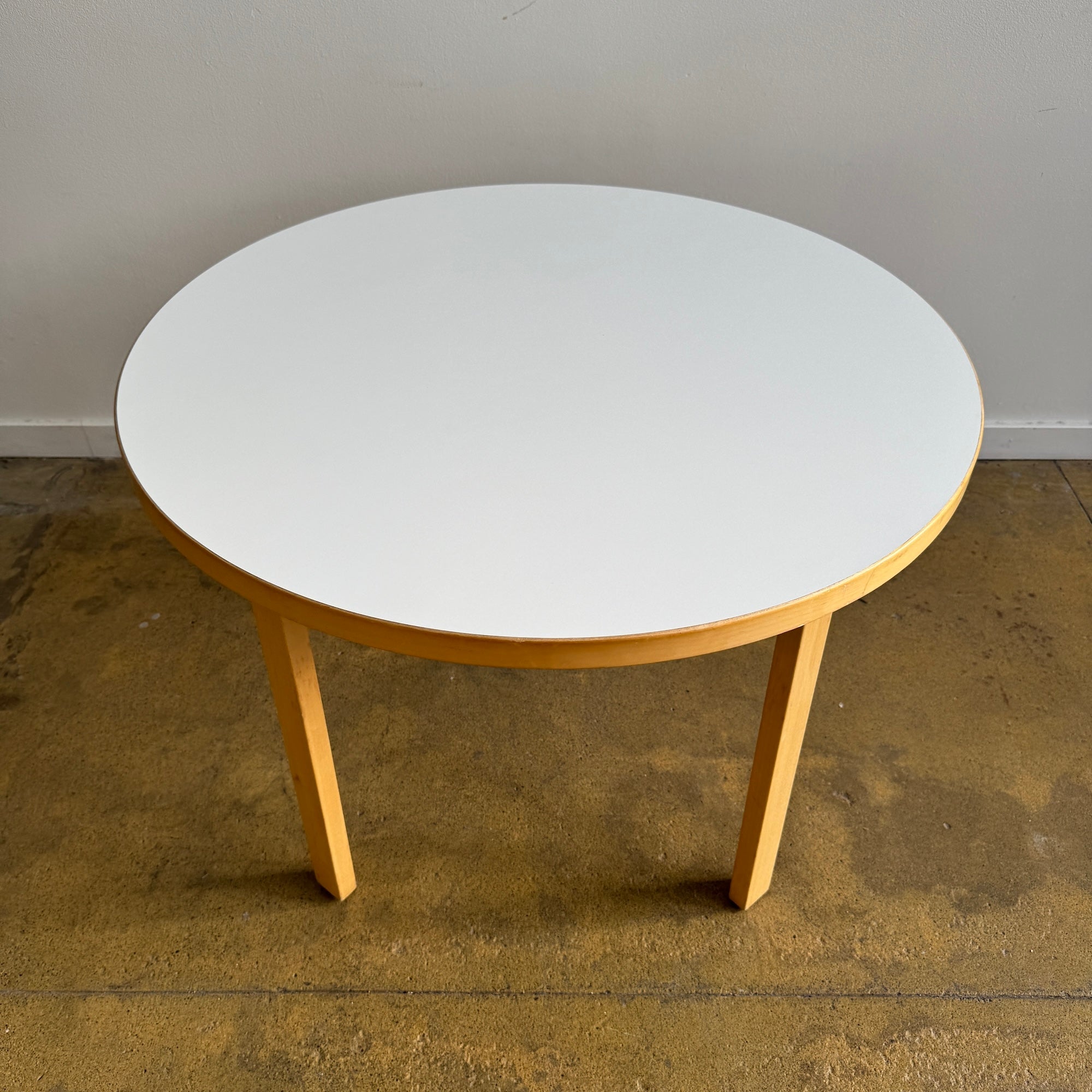 Artek Aalto Laminate Round table "90A"