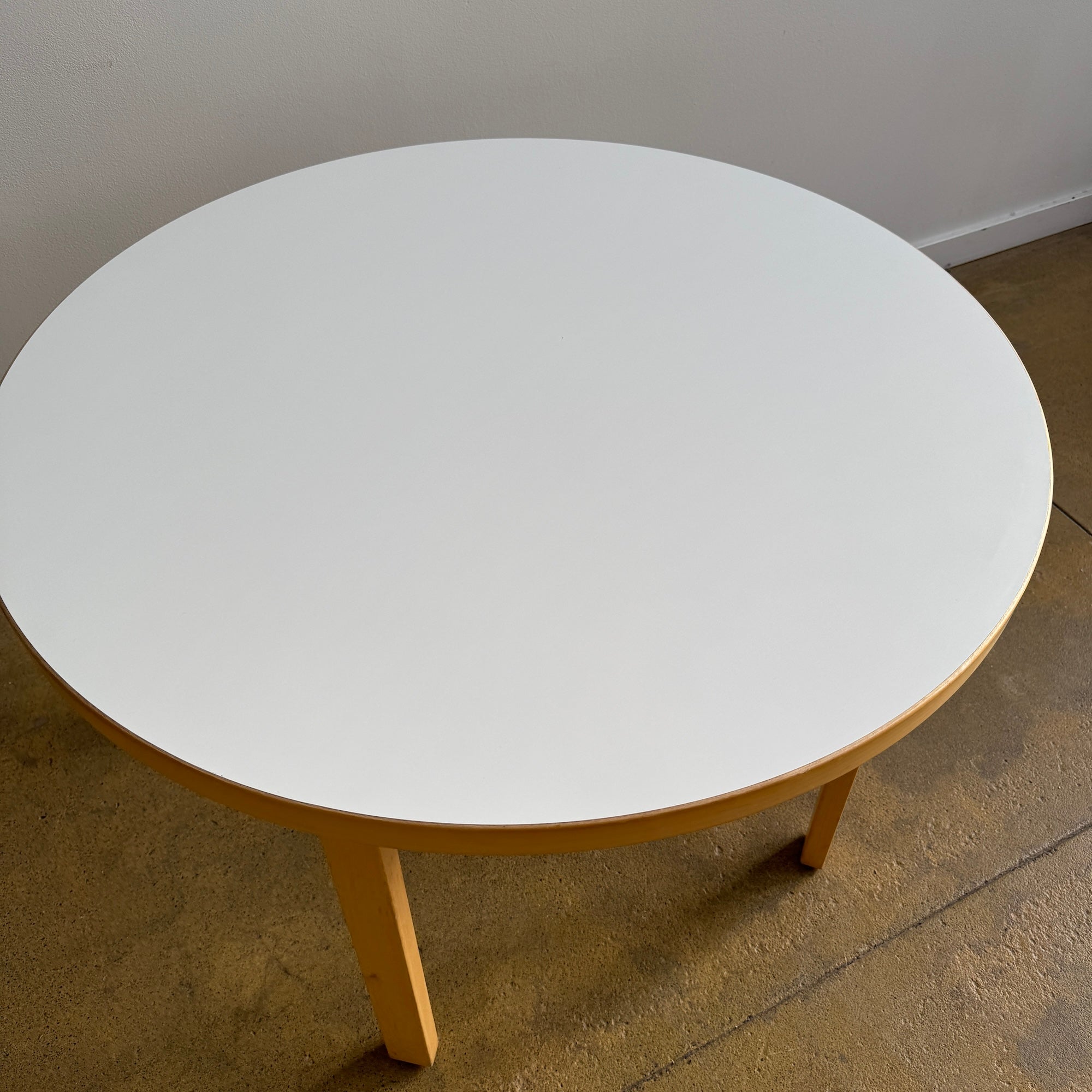 Artek Aalto Laminate Round table "90A"