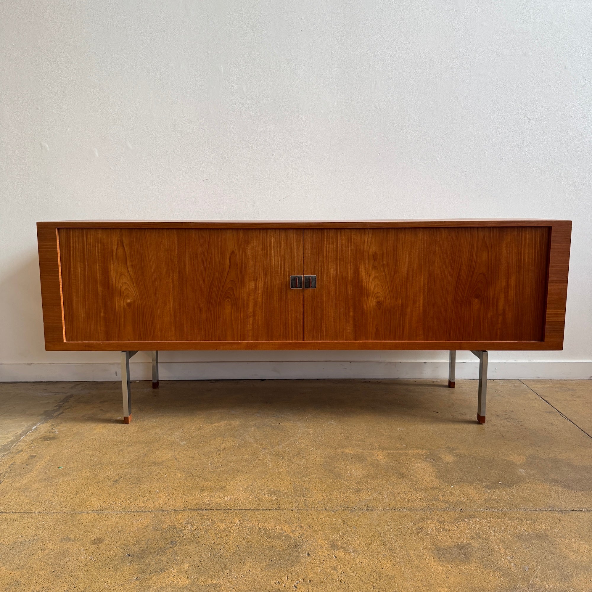 Danish Modern Hans Wegner RY-25 Sideboard 1960s