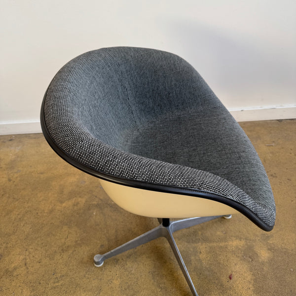 Herman Miller Vintage Eames La Fonda Fiberglass Armchair