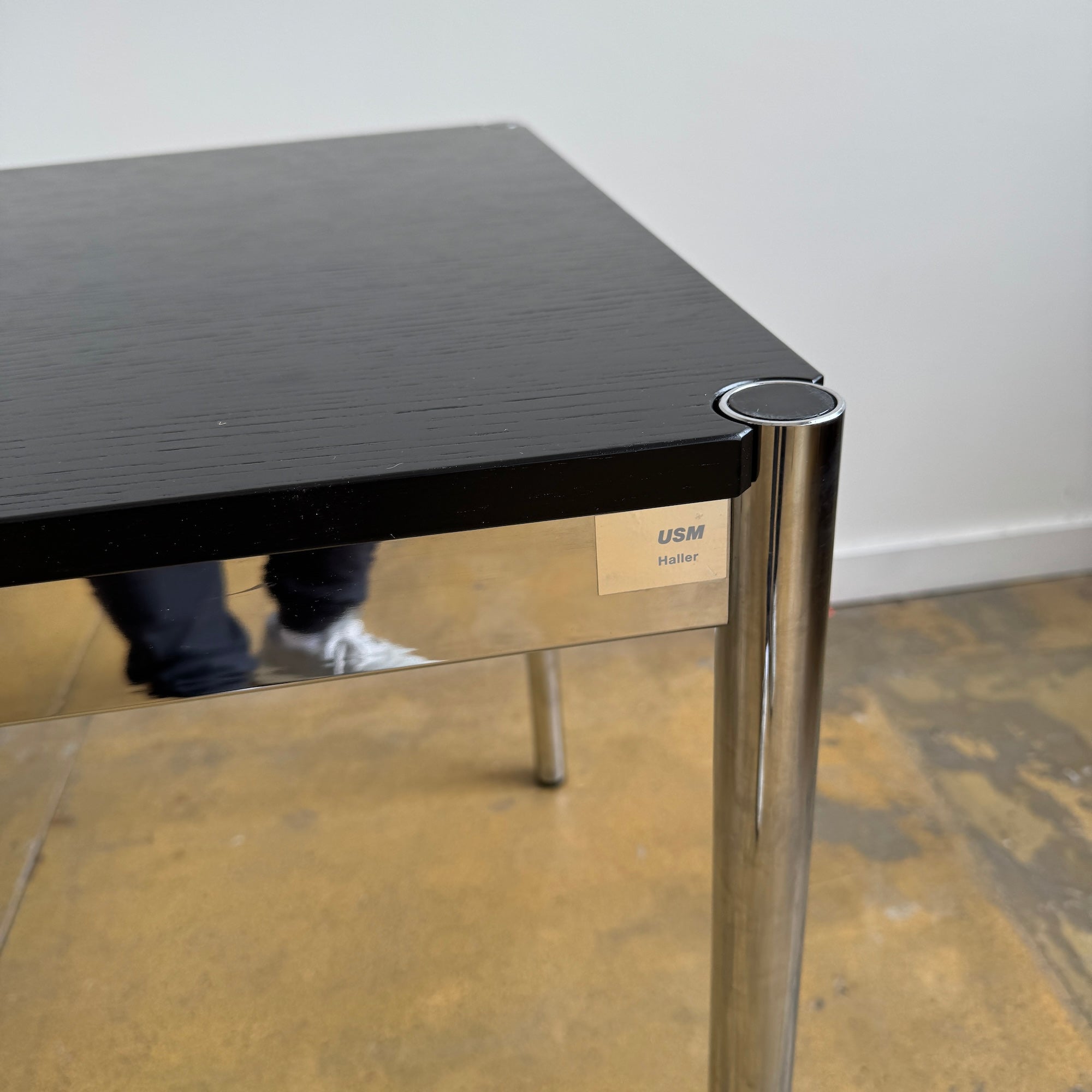 USM Haller table black linoleum (T69)