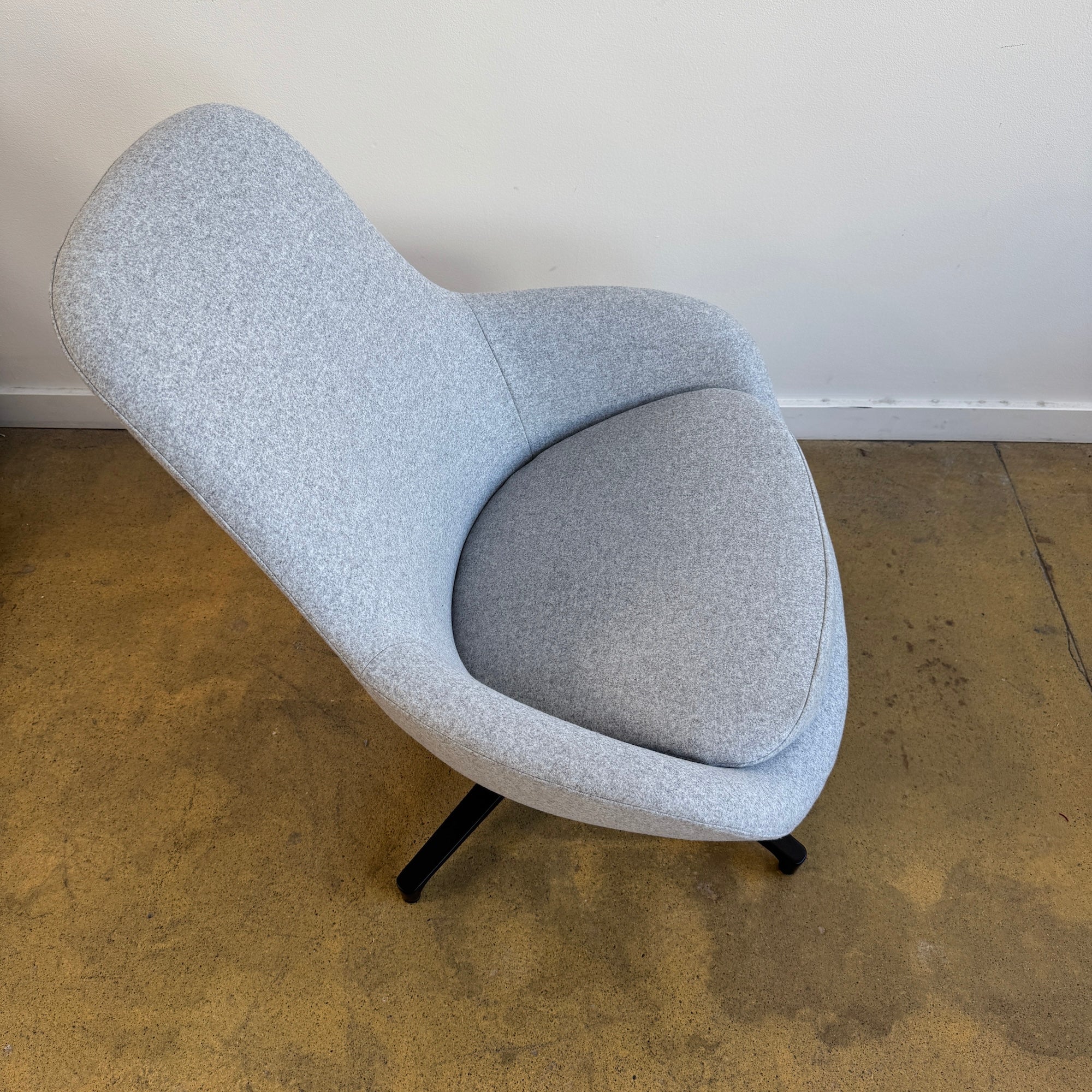 Herman Miller Geiger Saiba Swivel Lounge Chair (New Condition)