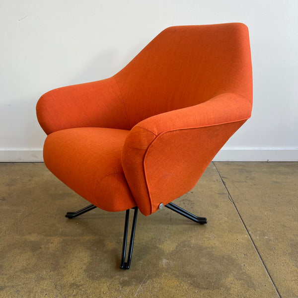 Authentic! Osvaldo Borsani for Tecno P32 lounge chair