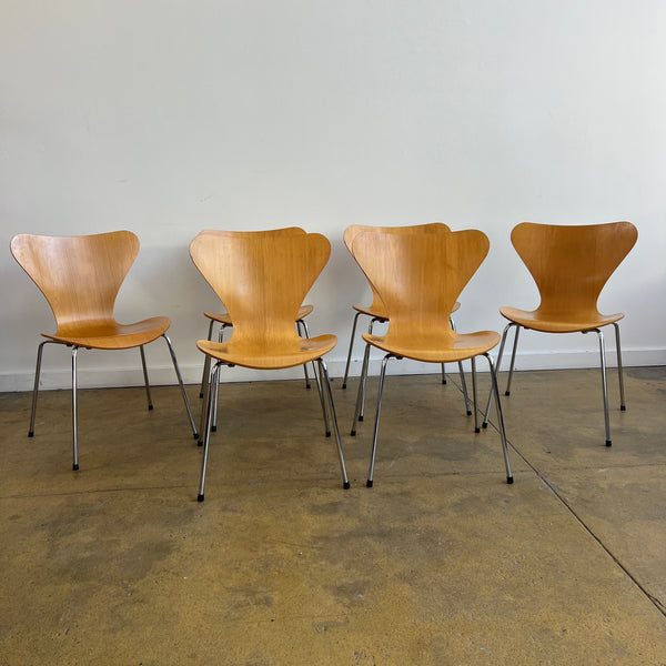 Vintage Fritz Hansen "set of 6" iconic Series 7 chairs by Arne Jacobsen