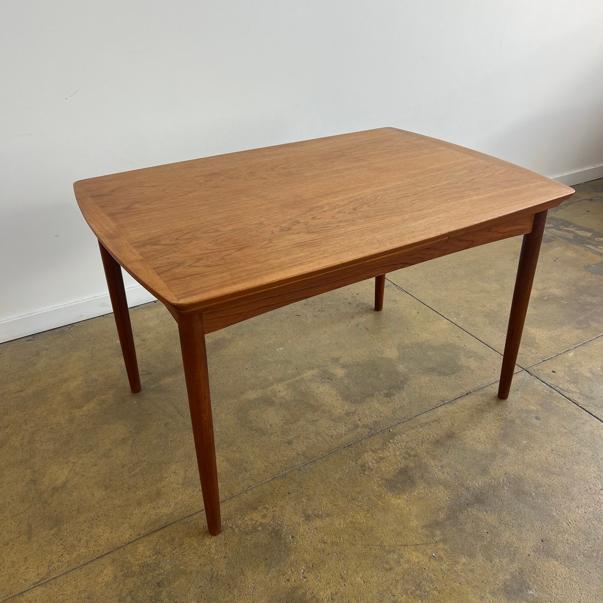 Danish Modern Teak Expandable Dining Table from Skovby Møbelfabrik