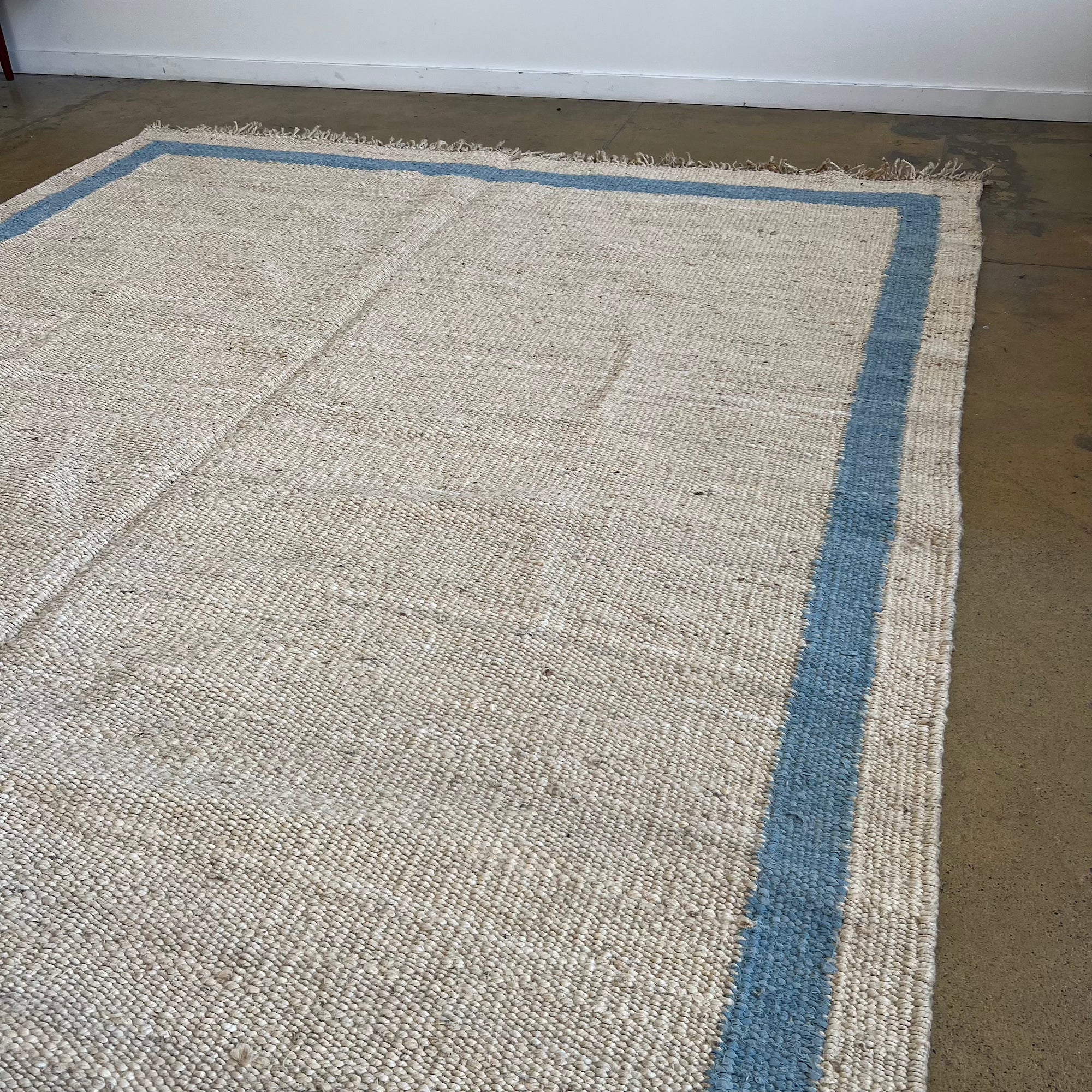 Serena and Lily 9X12 Jute Border Rug (New Condition)