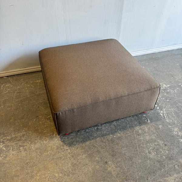 Authentic! Knoll Barber Osgerby ottoman