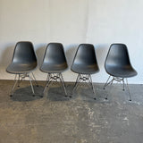 Authentic! Herman Miller Eames Set of 4 dining chairs (Medium Color)