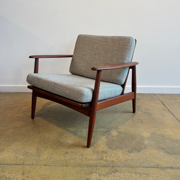 Danish Modern 1960s MM Moreddi Teak Lounge Chair (New Upholstery)