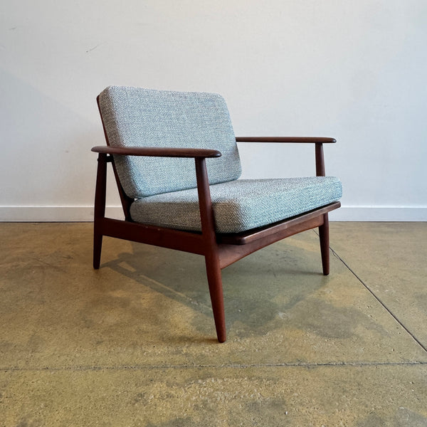 Danish Modern 1960s MM Moreddi Teak Lounge Chair (New Upholstery)