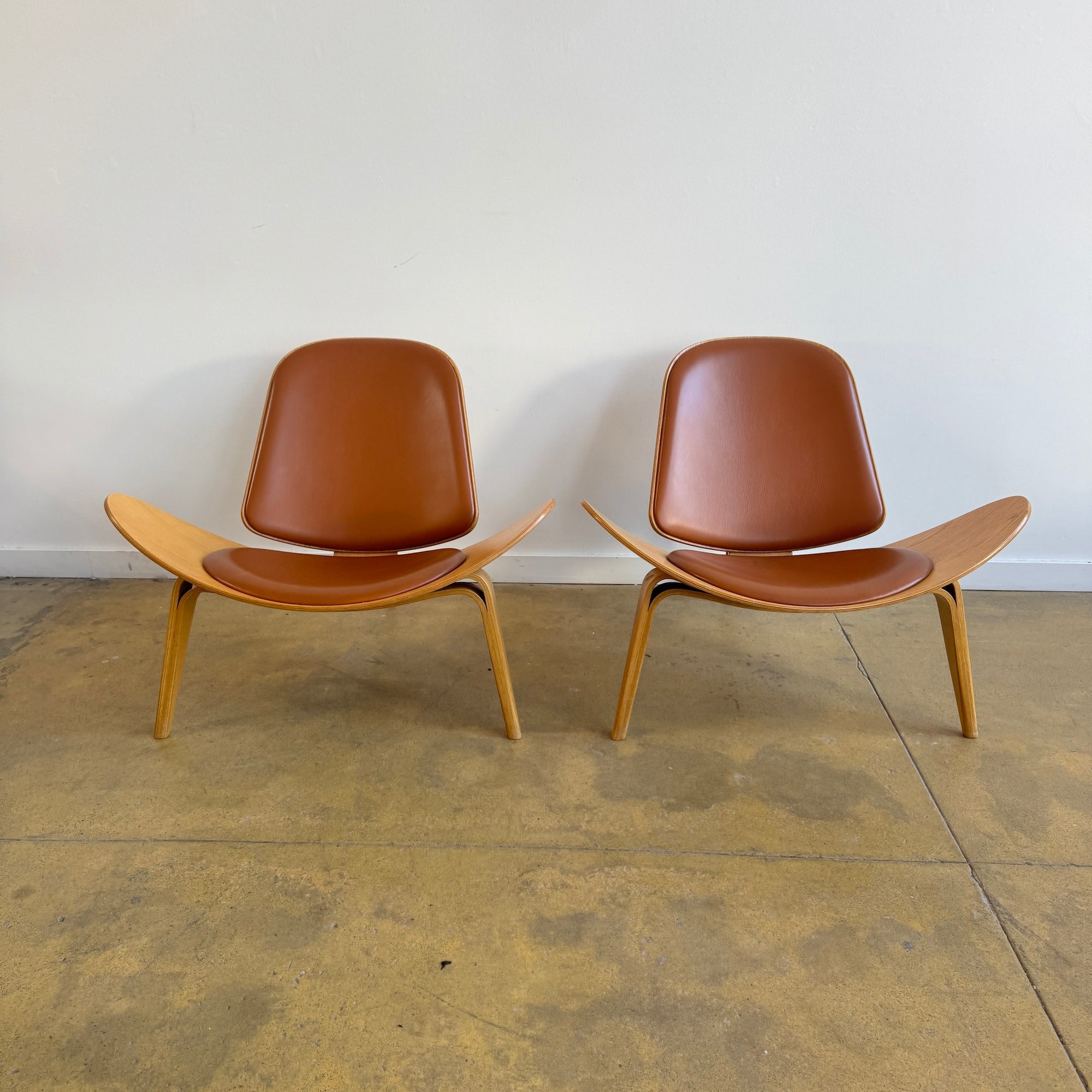 Authentic! Hans Wegner Shell chair by Carl Hansen & Søn