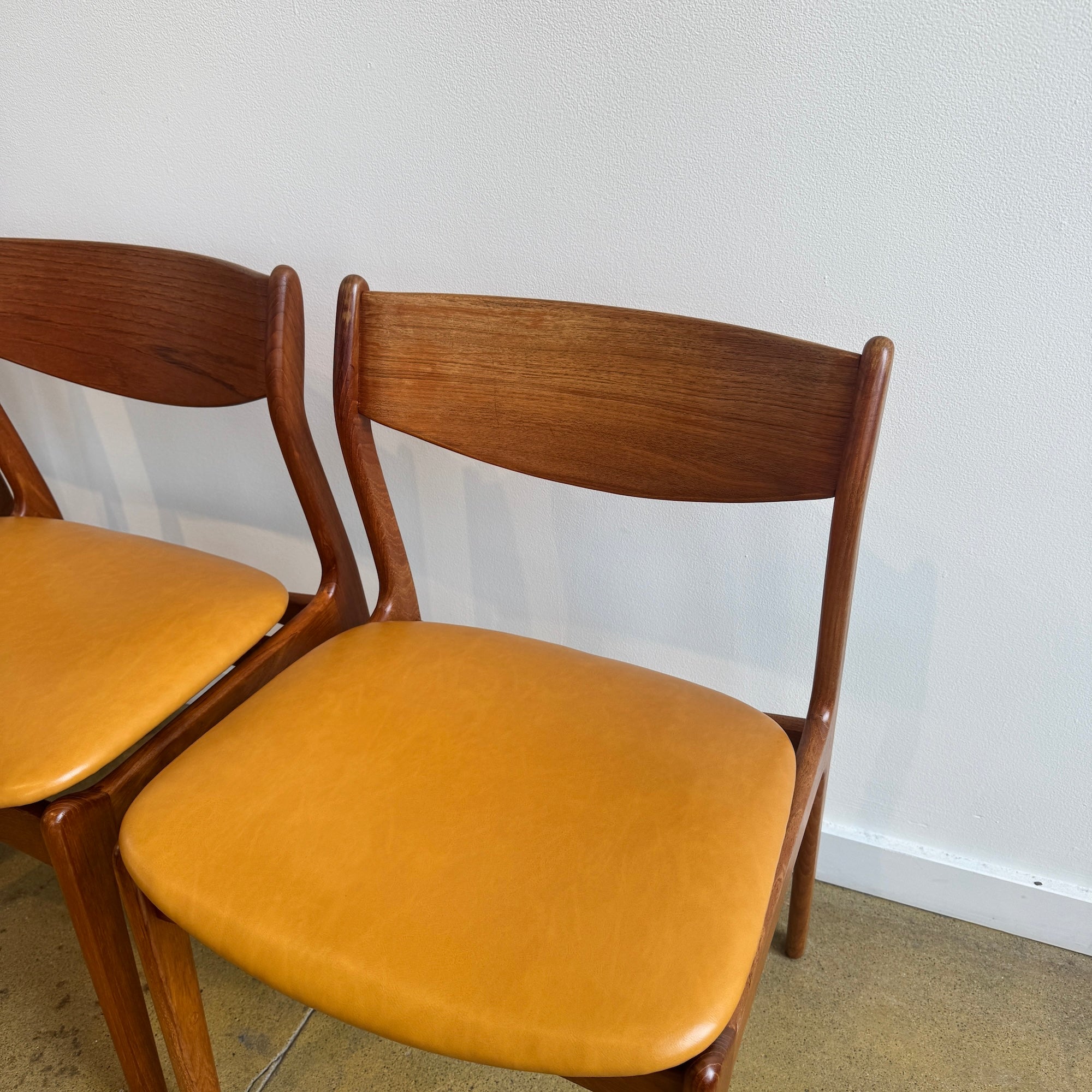 Danish Modern "Set of 6" Teak dining chairs by P.E. Jørgensen (New Upholstery)