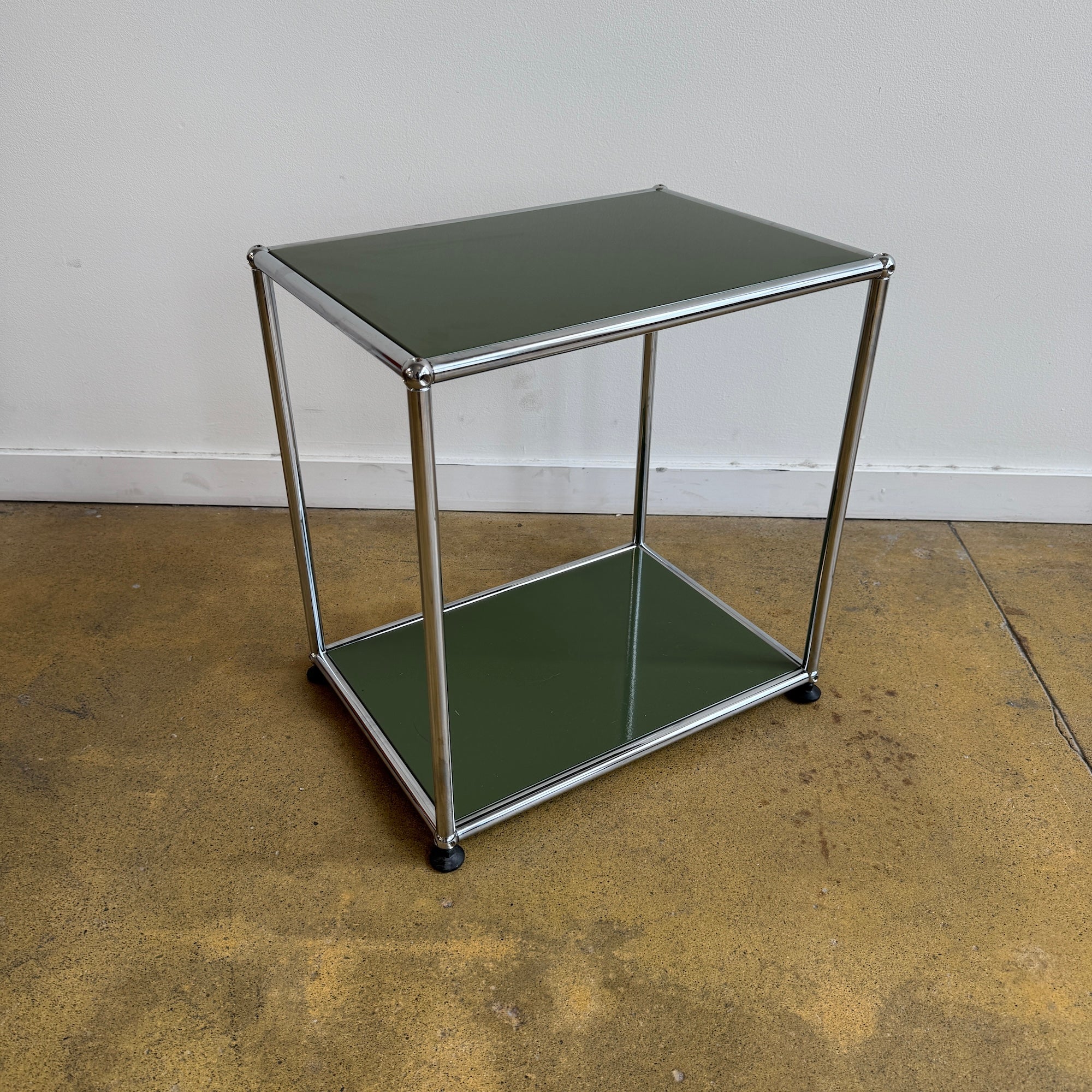 USM Haller Tall Side Table -Olive Green